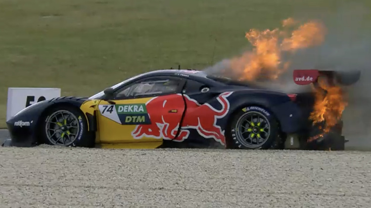 Der brennende Ferrari
