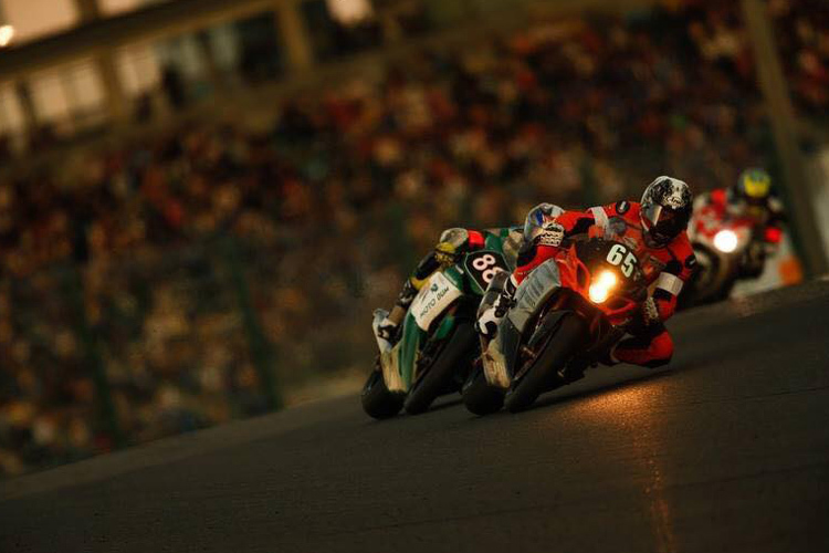 Nachttour in Japan: Team Motobox Kremer Racing (#65)