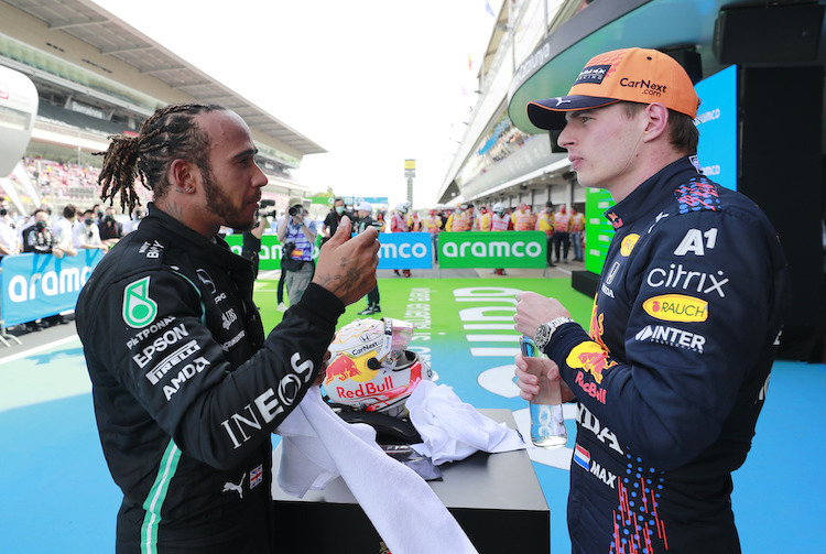 Lewis Hamilton und Max Verstappen ernten Lob von Formel-1-Sportchef Ross Brawn