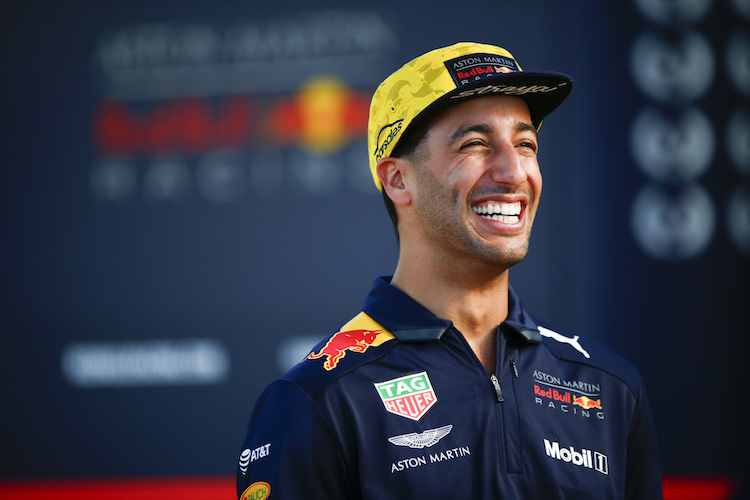 Der angekündigte Regen kann Daniel Ricciardos gute Laune nicht trüben