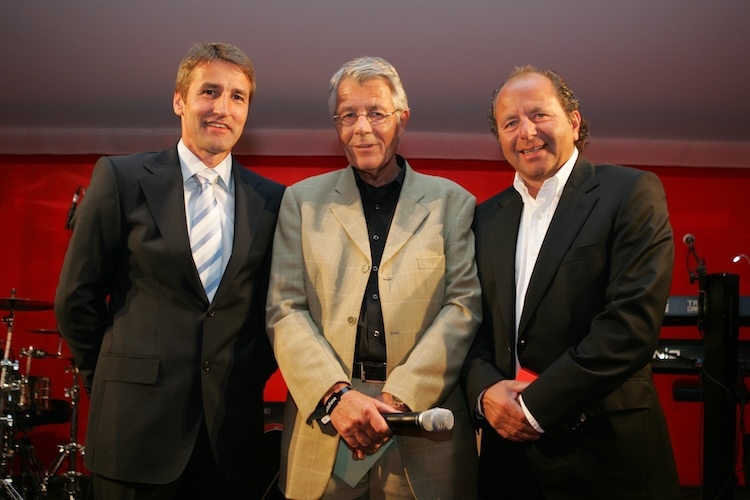 DTM-Experten unter sich: Autor Braun im Gespräch mit den DTM Königen Bernd Schneider und Klaus Ludwig bei einer Vodafone-Veranstaltung 2008