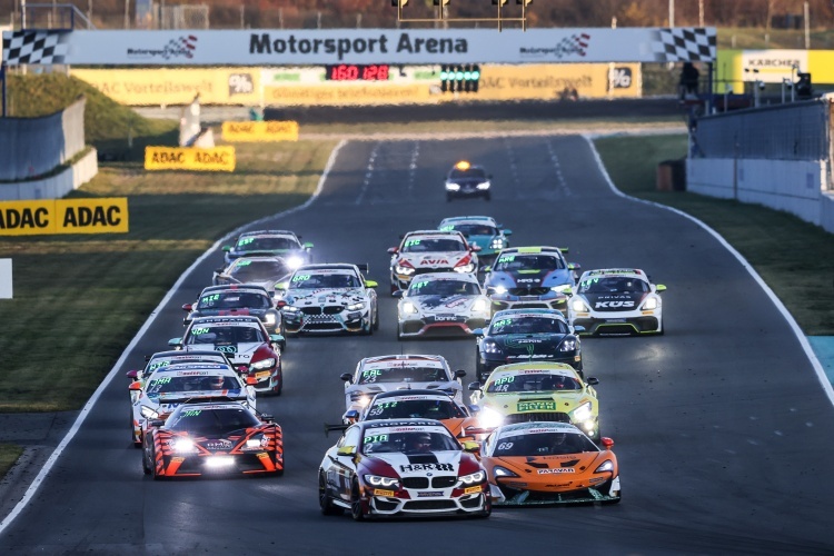  Saisonstart der ADAC GT4 Germany ist 2021 in der Motorsport Arena Oschersleben 
