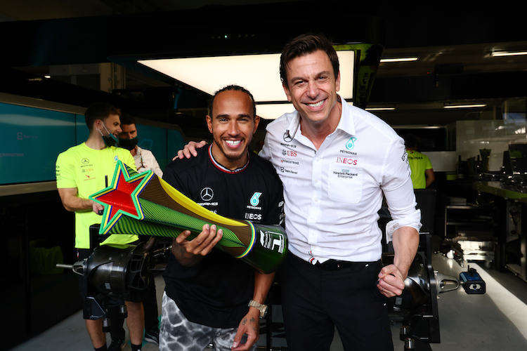 Lewis Hamilton und Toto Wolff 2021 in Brasilien