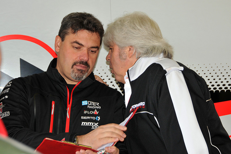 Alex Giussani mit Forward-Teamchef Cuzari