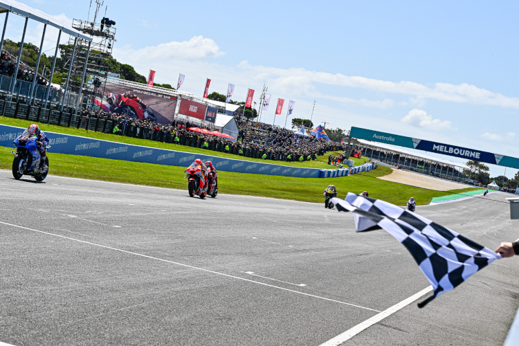 Zieleinlauf auf Phillip Island: Rins vor Márquez, Bagnaia, Bezzecchi und Co.