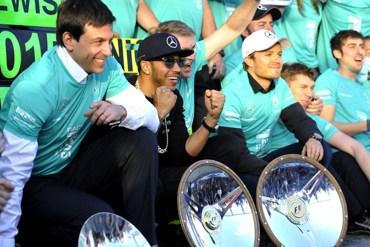 Lewis Hamilton ist überzeugt: der Höhenflug von Mercedes geht weiter