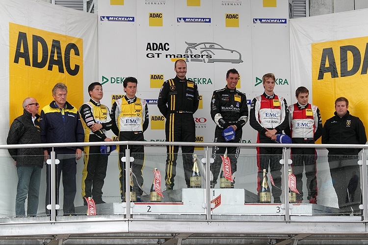 Das Podium vom ersten GT Masters Lauf am Eurospeedway Lausitz