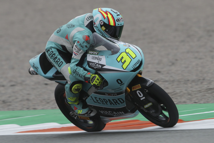 Kampfansage-an-KTM-Honda-Duo-in-Valencia-vorne