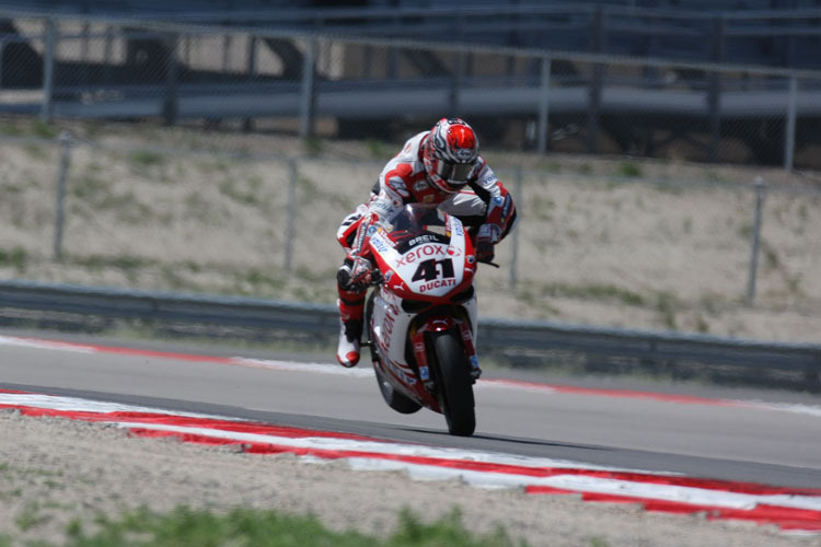 Noriyuki Haga verliert die Kontrolle über seine Ducati (2009)