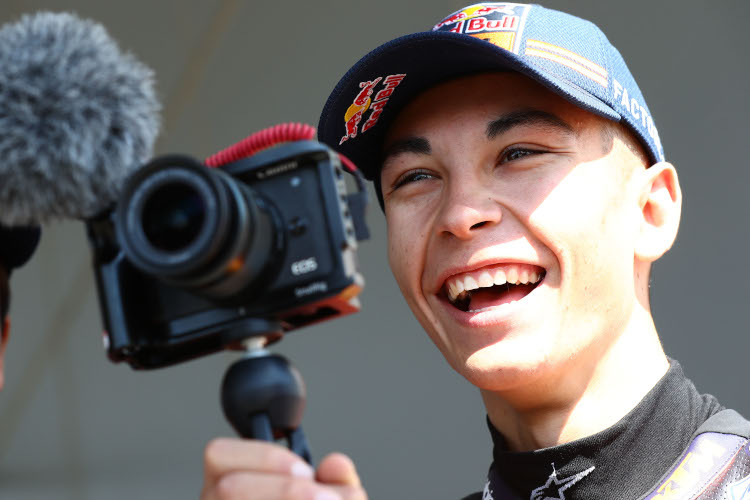 Kamera an: Raul Fernandez startet in seine erste Moto3-Saison als Red Bull-KTM-Ajo-Fahrer