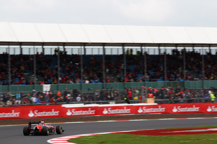 Lewis Hamilton lässt seinen McLaren fliegen