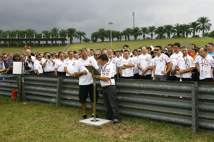 Denkmal-Enthüllung für Simoncelli 2012 beim Malaysia-GP