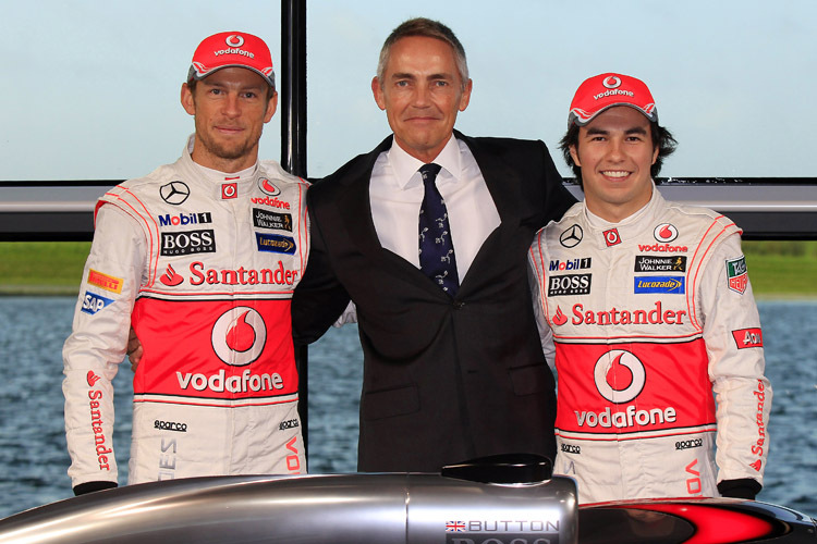 McLaren-Teamchef Whitmarsh mit Button (li.) und Pérez (re.)