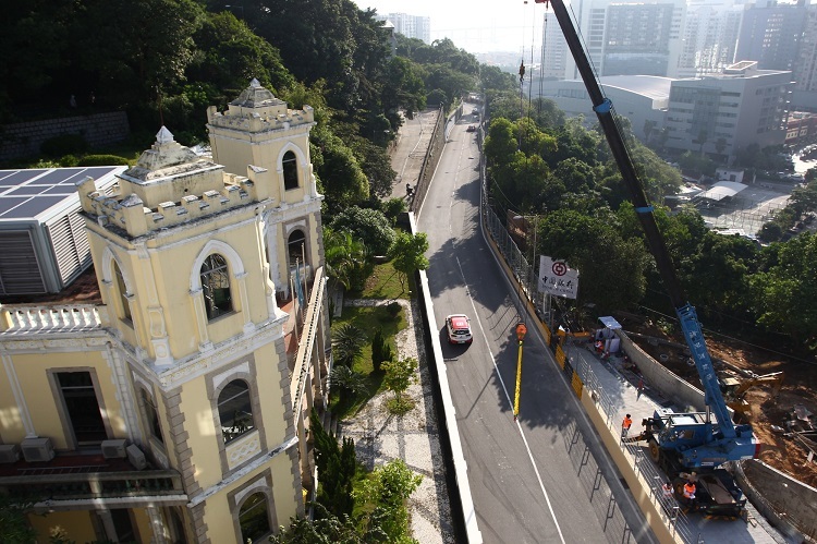 Sie sind berühmt und berüchtigt: Die engen Leitplanken-Kanäle von Macau