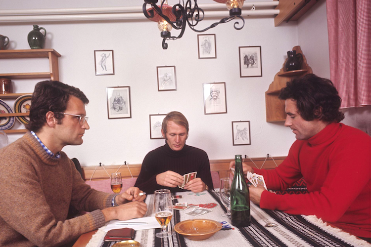 Helmut & Friends bei einer zünftigen Pokerrunde 1970 