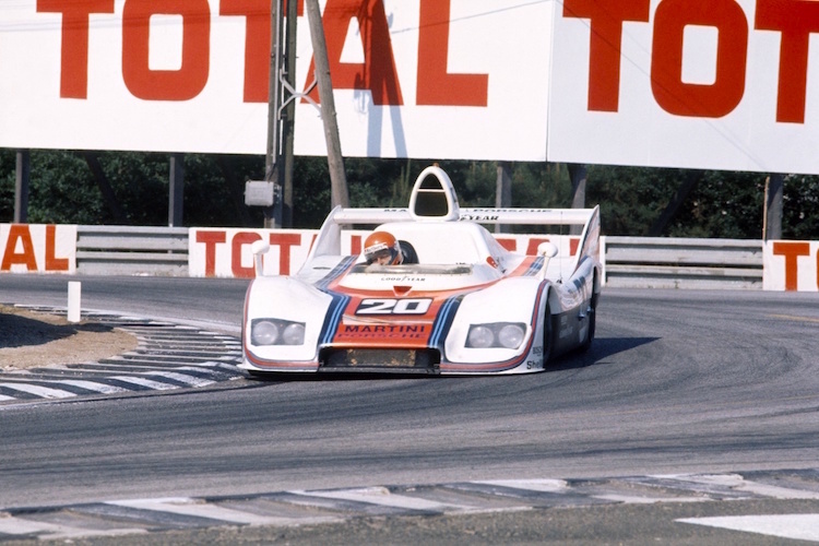 Van Lennep 1976 auf dem Weg zum zweiten Le-Mans-Sieg