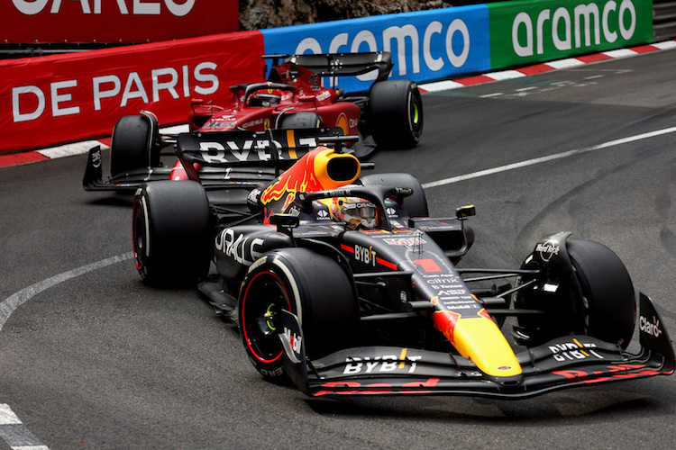 Max Verstappen vor Charles Leclerc in Monaco