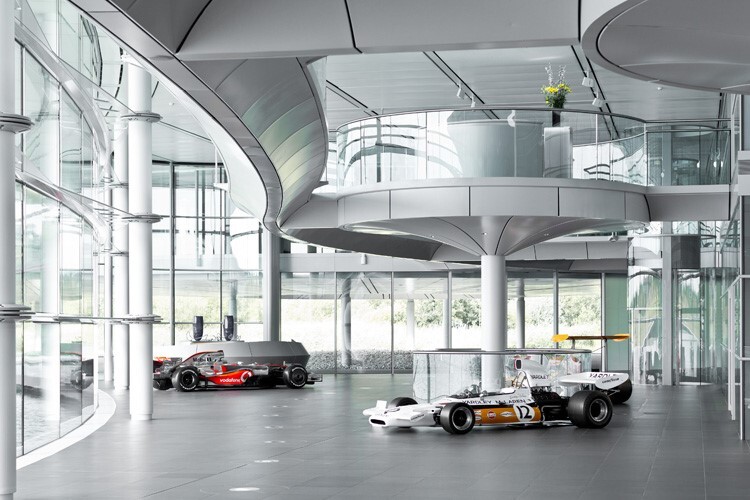 Der Eingangsbereich des McLaren-Rennstalls