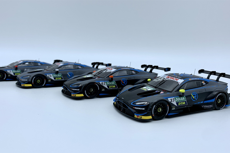 Die vier Aston-Martin-Modelle im Maßstab 1:43