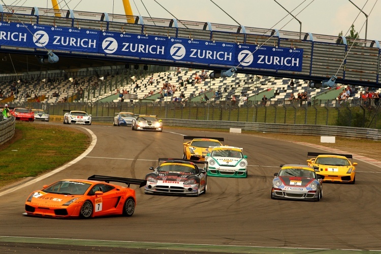 Start frei zum ersten Rennen des ADAC GT Masters 2007 auf dem Nürburgring