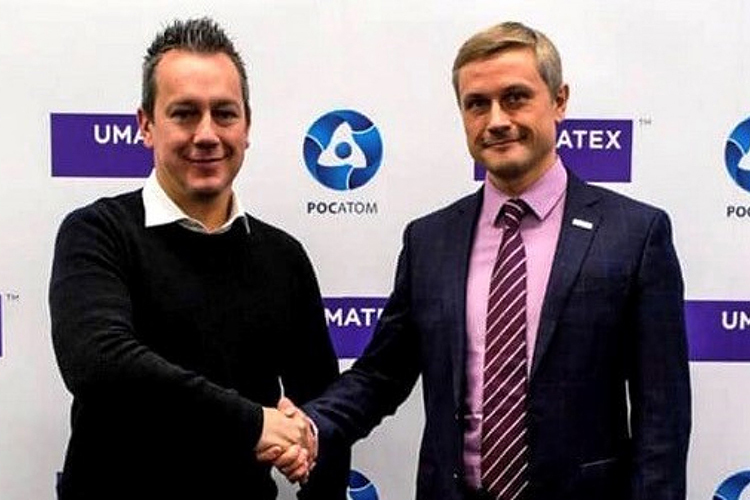 Teamchef Manuel Puccetti (li.) mit Umatex-Verkaufsleiter Andrey Ignatiey