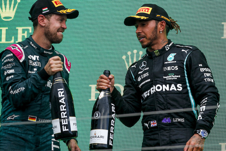 Sebastian Vettel und Lewis Hamilton nach dem Ungarn-GP 2021