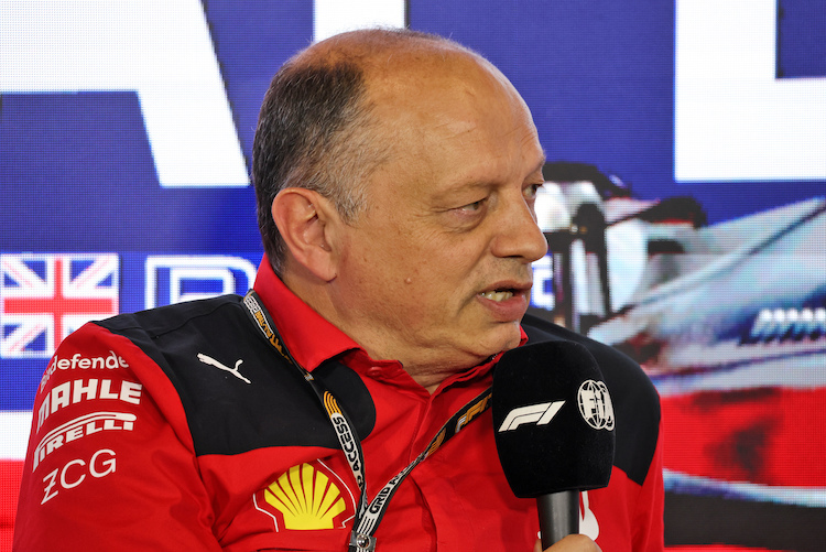 Ferrari-Teamchef Fred Vasseur weiss: Auf dem Papier sollte der Hungaroring dem roten Renner aus Maranello liegen