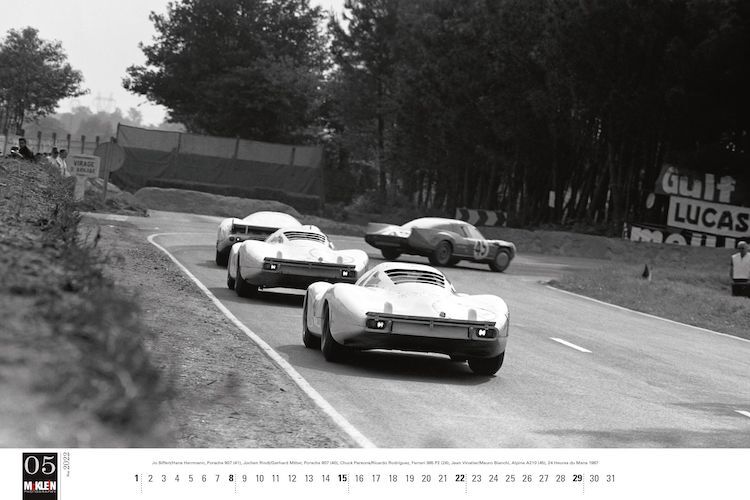Die eleganten Porsche 907 in Le Mans