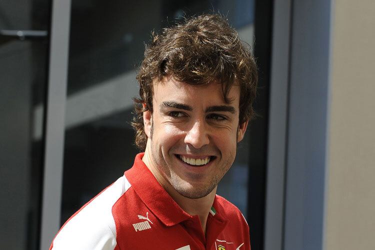 Fernando Alonso beißt die Zähne zusammen