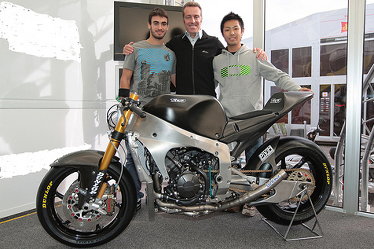 Herve Poncharal (m.) mit seinen beiden Moto2-Piloten