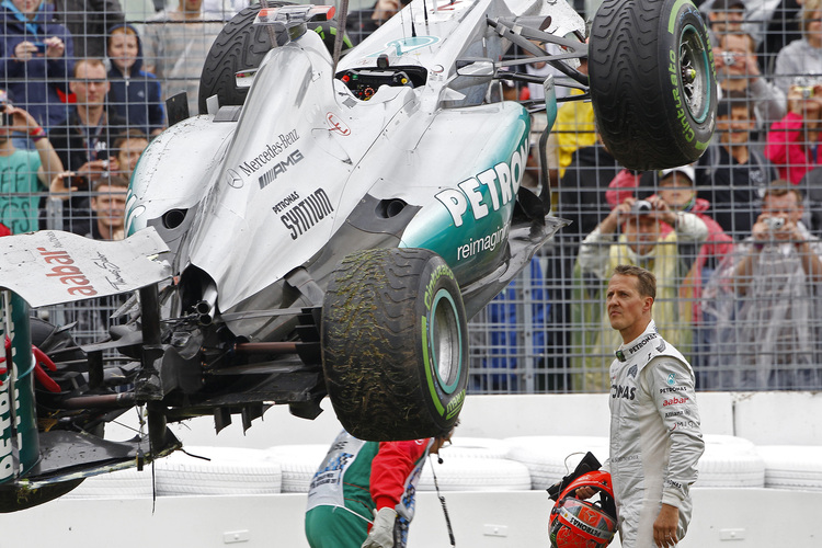Michael Schumacher kurz nach dem Crash
