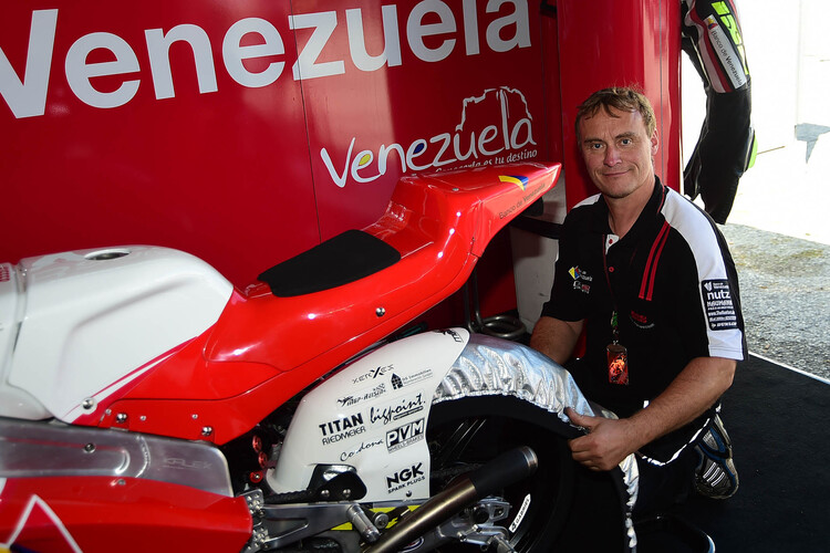 GP in San Marino 2014: Ralf Waldmann als Mechaniker bei Kiefer