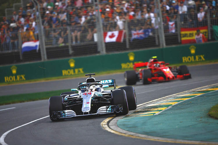 Lewis Hamilton vor Kimi Räikkönen in Australien