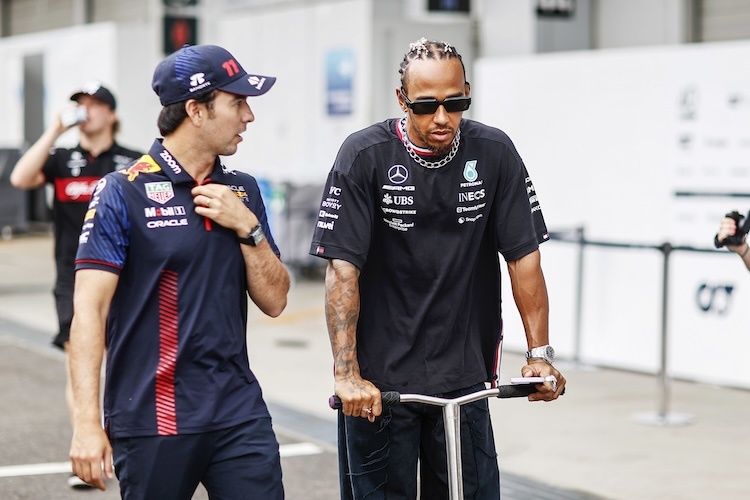 Sergio Pérez und Lewis Hamilton