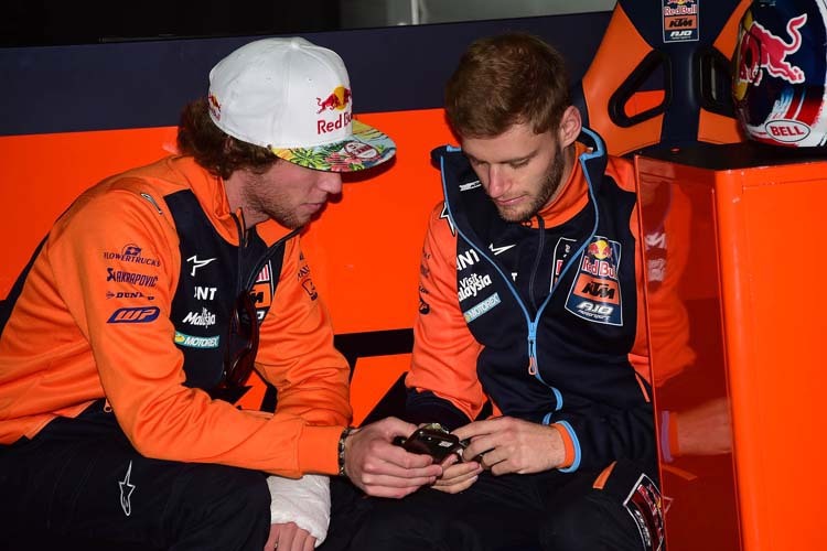 Moto2/Moto3-Test in Valencia: Darryn Binder (li.) mit Bruder Brad, erstmals in Red Bull-Farben