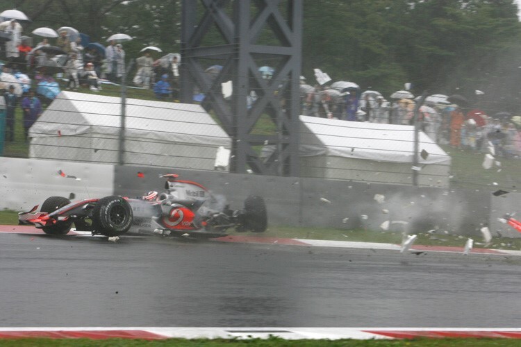 Fernando Alonso hat 2007 eine Styroportafel zerlegt
