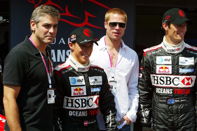 Brad Pitt (Zweiter von rechts) 2004 in Monaco