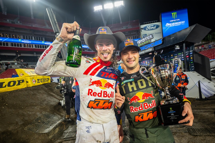 Sieger Webb und der drittplatzierte Aaron Plessinger in Tampa