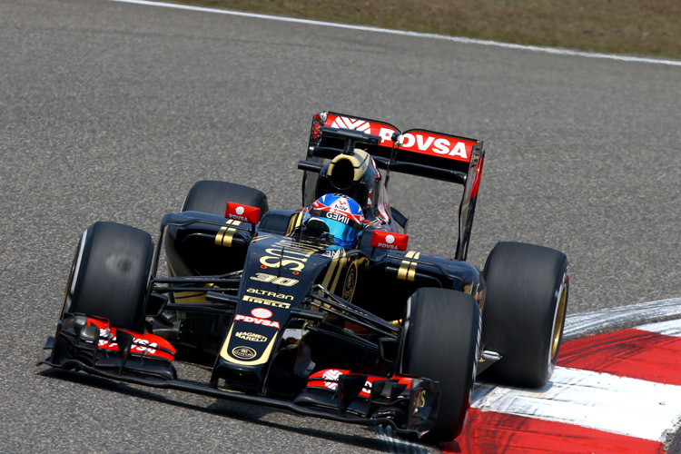 Lotus-Reservist Jolyon Palmer drehte im ersten freien Training in China 25 Runden und absolvierte dabei einige Aero-Tests
