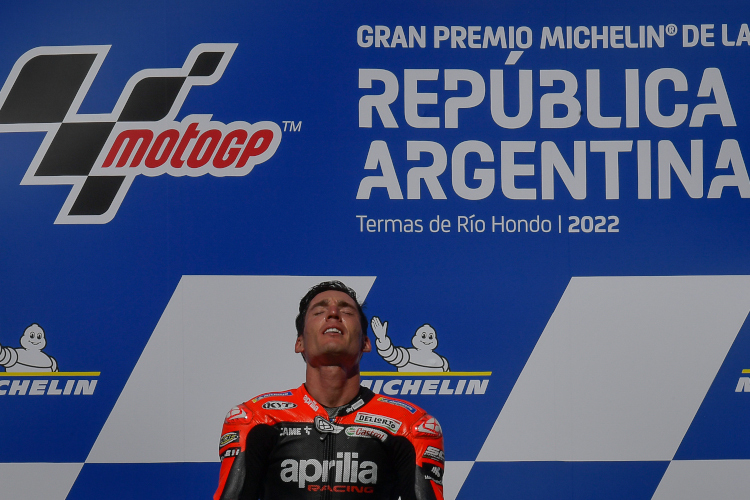 Große Emotionen bei MotoGP-Sieger Aleix Espargaró