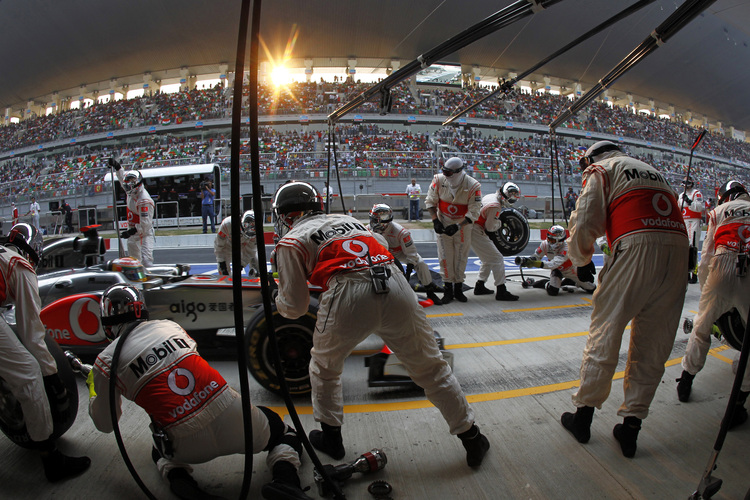 Das McLaren-Team bei der Arbeit