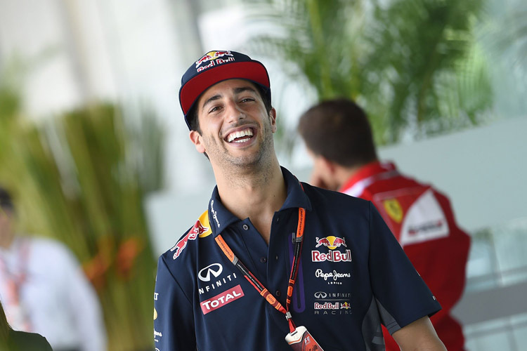 Red Bull Racing-Star Daniel Ricciardo freut sich auf die anstehenden Rennen in Shanghai und Bahrain