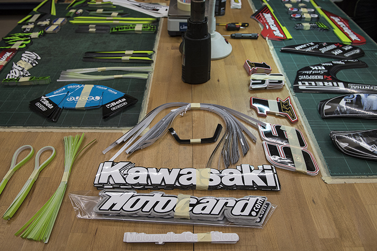 Über eine Saison braucht Kawasaki unzählige Sticker