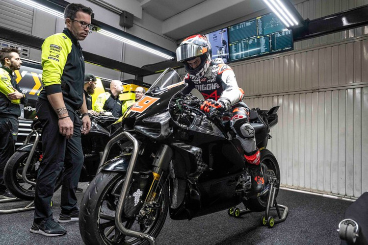Beim Valencia-Test war Di Giannantonio erstmals in der VR46-Ducati-Box im Einsatz