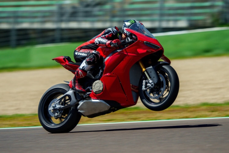 Die Panigale V4S gibt einen Vorgeschmack auf das neue R-Modell