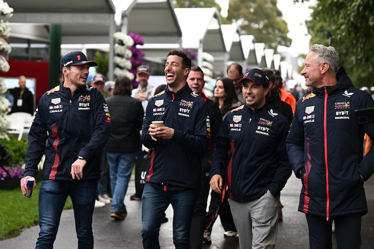 Max Verstappen sagt über Sergio Pérez und Daniel Ricciardo: «Sie sind beide grossartige Teamkollegen»