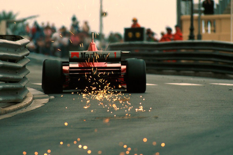Schumi im Ferrari in Monaco: immer ein Spektakel