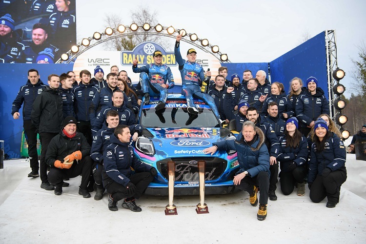 Das in Schweden siegreiche Team von M-Sport Ford