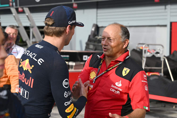 Max Verstappen und Ferrari-Teamchef Fred Vasseur