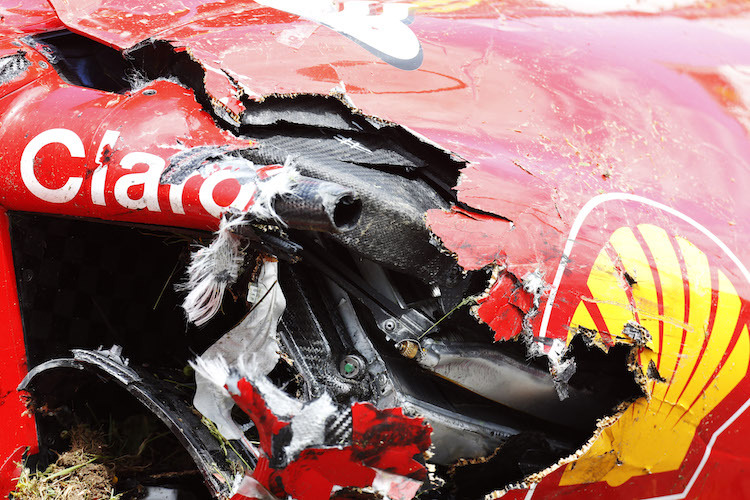 Räikkönen's beschädigter Wagen nach Crash mit Alonso